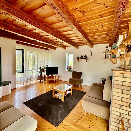 Apkó Apartman